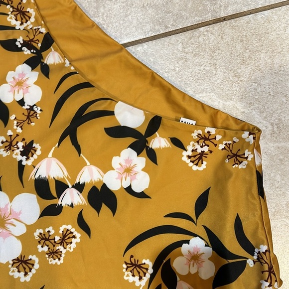 BAIIA Gold Floral One Shoulder Reversible One-Piece Swimsuit 14 Bathing suit - Picture 7 of 7